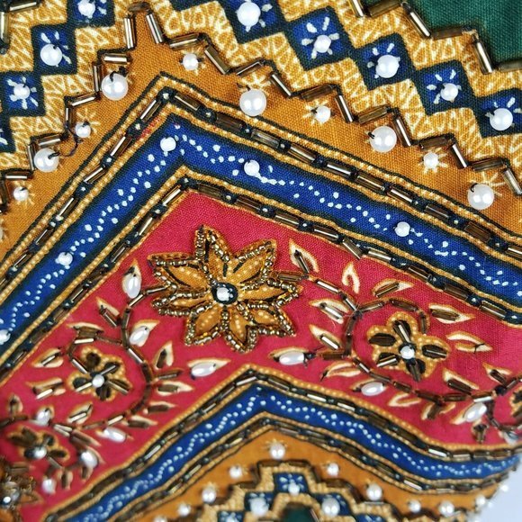 Bali‎ Chic vest beaded vee neck - Picture 4 of 6